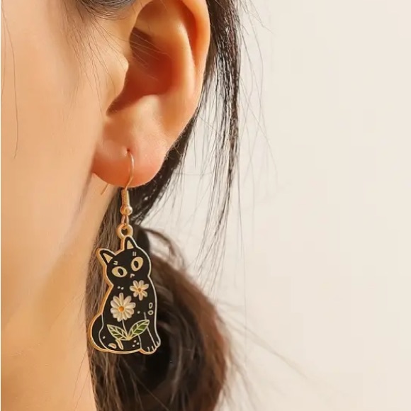 Cottage Core Enamel Black Cat with Flower Earrings - Picture 3 of 3